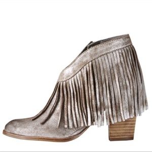 Ariat Unbridled Seychelles Metallic Heeled Fringe Ankle Boots Sz 9